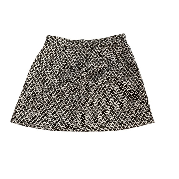 5/$25 Forever 21 Black and White A-Line Mini Skirt - Picture 3 of 4